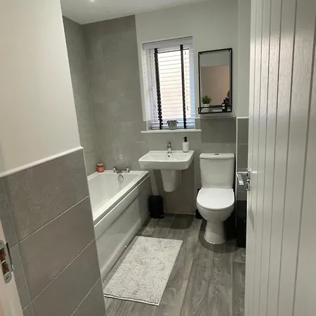 Дом отдыха Amersham House - Sleeps 6, Pets Free *